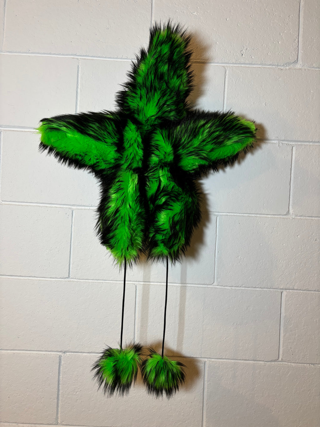 ELECTRIC GREEN STAR HAT